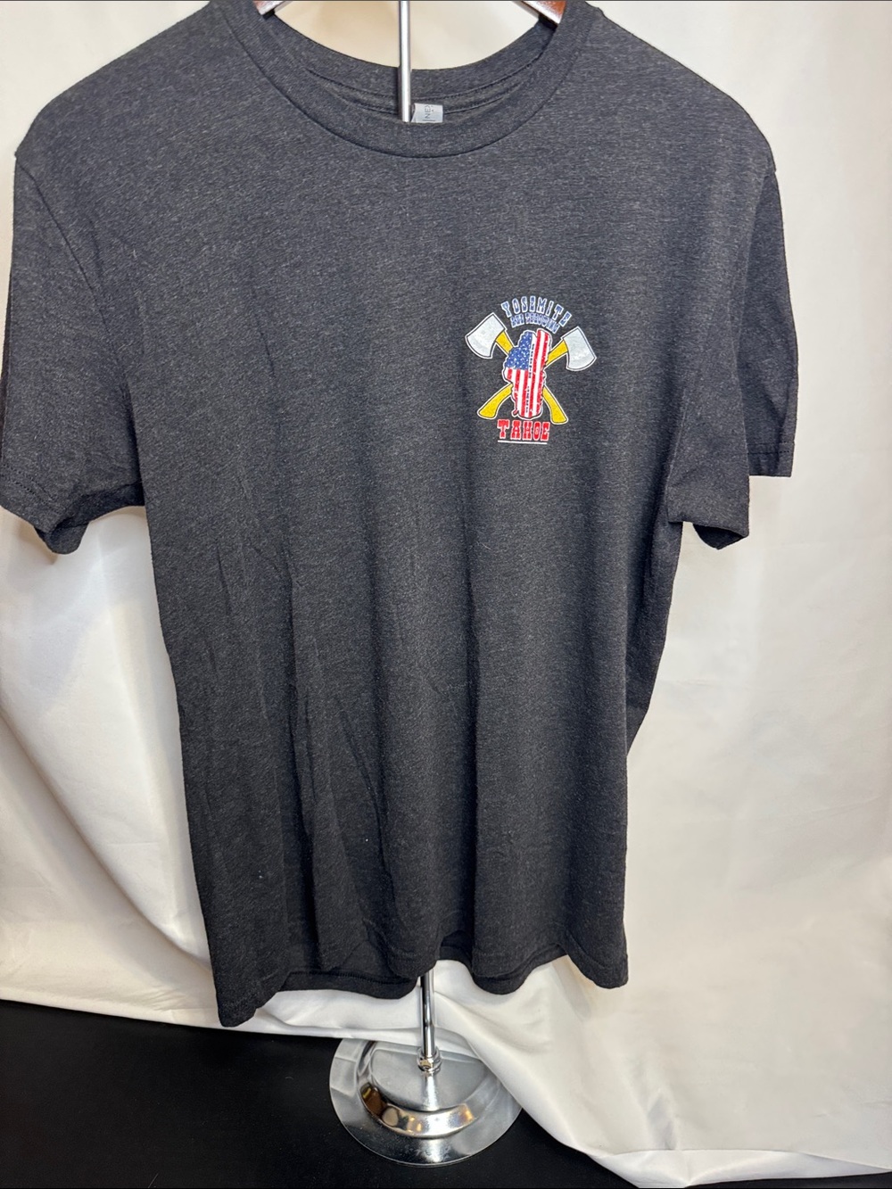 Next Level Apparel blackShort-Sleeve Tee with axe throwing Logo Mens large 107